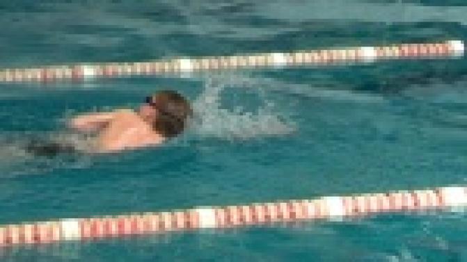 Самый большой в городе бассейн будет работать дольше