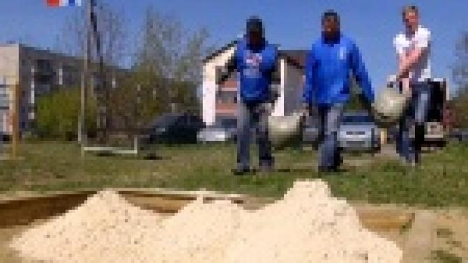 У самых маленьких первоуральцев появилось больше возможностей для творчества во время прогулки во дворе