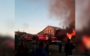 Пожарные устанавливают причину возгорания на улице Ватутина