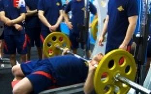 В игровых и силовых видах спорта соревнуются студенты и солдаты