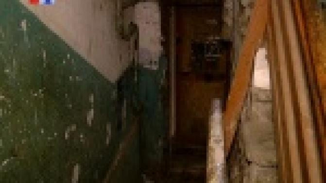 Жители одного из первоуральских домов боятся остаться без крыши над головой