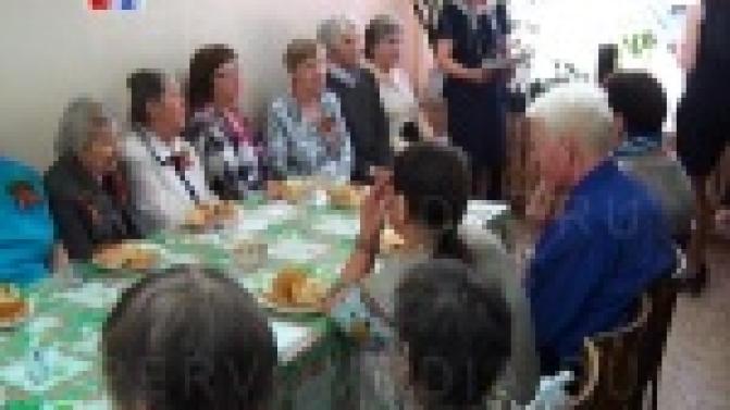 Школьники нашего города подготовили концерт для первоуральцев с нарушениями зрения