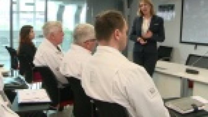 Заместитель председателя Законодательного собрания Елена Чечунова посетила ПНТЗ