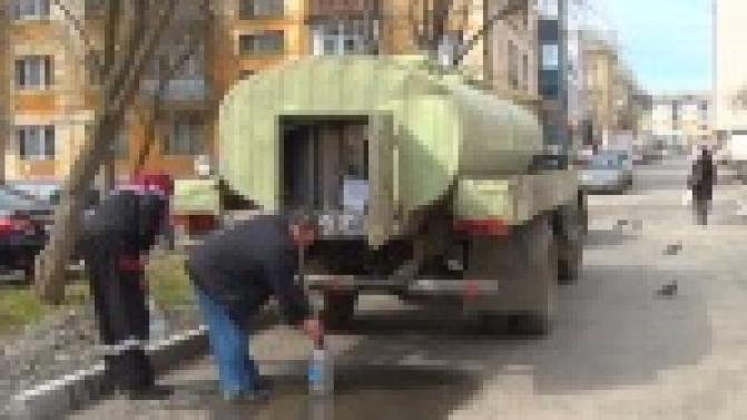 Подвоз питьевой воды населению организовали сотрудники "Водоканала"