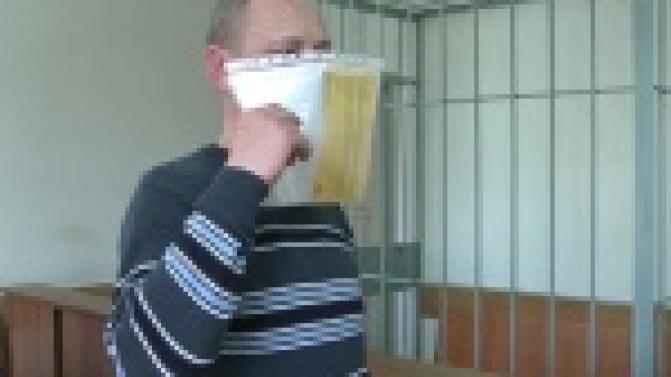 В Первоуральске судят сотрудника колонии, который попался на получении взятки