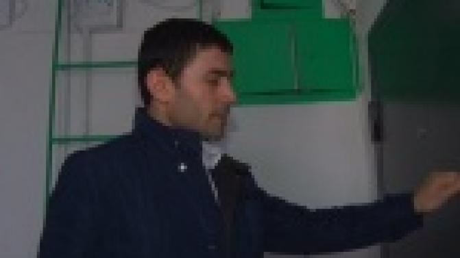 В надежде застать дома должников