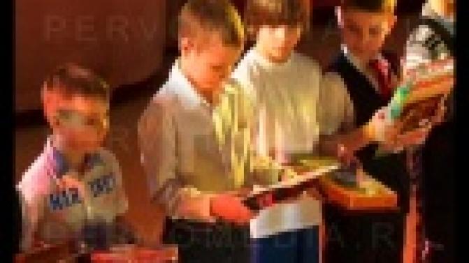 Маленькие первоуральцы посоревновались в знании школьной программы, сообразительности и смекалке.