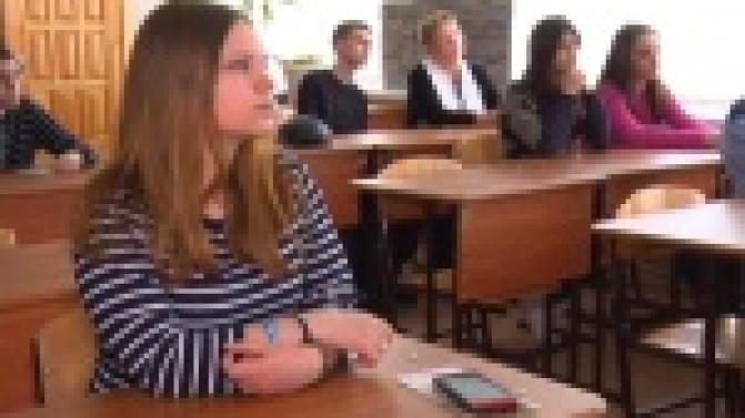 С рабочими и инженерными специальностями познакомили будущих абитуриентов в первоуральском металлургическом колледже