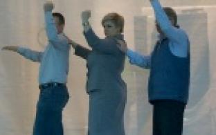 Сценарий написал врач, в роли режиссёра - учитель математики