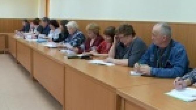 Ремонт дорог, уличное освещение и низкое напряжение в электросети