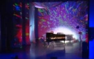 Поздравления с весенним праздником начали принимать первоуралочки