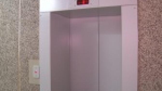 В городской поликлинике появился новый лифт