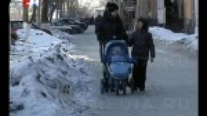 Для уральцев продлено действие областного материнского капитала.