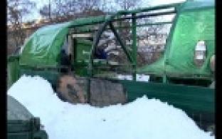 Сгоревшие мусорные баки заменят на новые