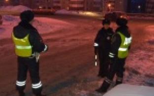 Инспекторы ГИБДД проверили, как местные автомобилисты перевозят детей