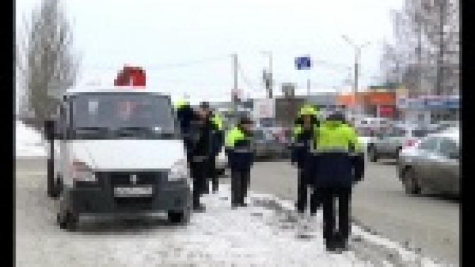 В Первоуральске продолжается работа по совершенствованию дорожного движения.