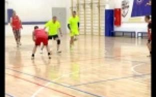 Первоуральские полицейские решили сыграть в футбол.