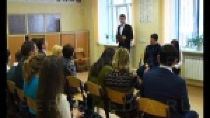 Студенты и депутаты Свердловской области приняли участие в необычных дебатах.