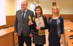 Работу организаторов выборов в областной молодежный парламент отметили