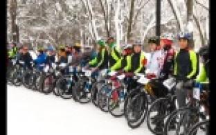 Первоуральские велосипедисты каникулы провели за рулём двухколёсного транспорта.