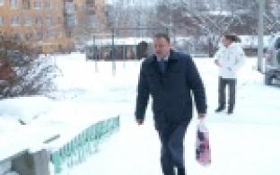 Новогодние подарки получили люди с ограниченными возможностями