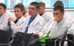 Школы, колледжи и предприятия все чаще объединяют свои силы в подготовке будущих кадров