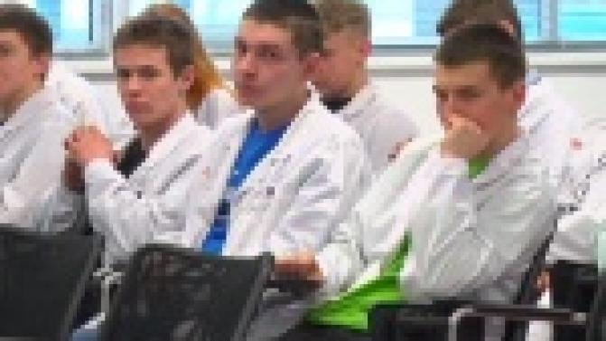 Школы, колледжи и предприятия все чаще объединяют свои силы в подготовке будущих кадров