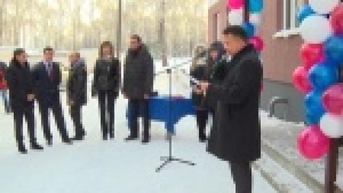 Несколько десятков первоуральских семей получили ключи от новых квартир