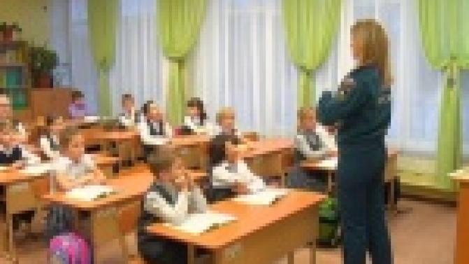 Первоуральские огнеборцы отправились преподавать в школы