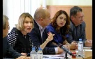 Открытые выборы самых достойных кандидатов - по такой демократичной модели в "Единой России" намерены провести отбор претендентов в партийные списки.