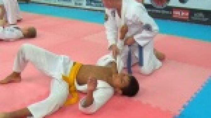 Восемь медалей привезли спортсмены с соревнований по джиу-джитсу