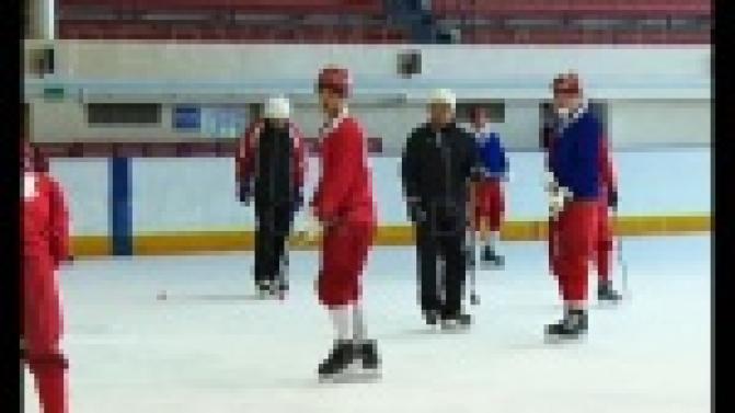 Удобный календарь игр и основательная подготовка команды.