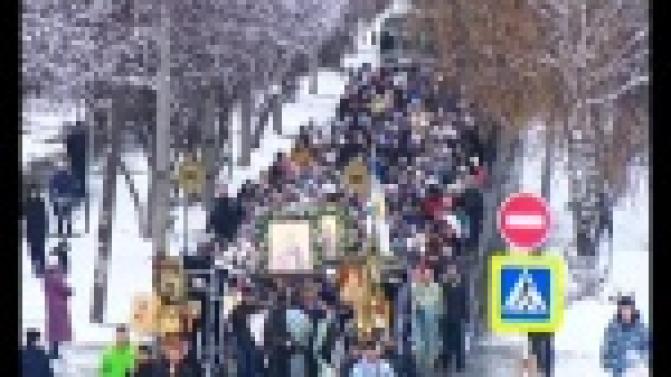 Праздник Казанской иконы Божией Матери первоуральцы отметили Крестным ходом