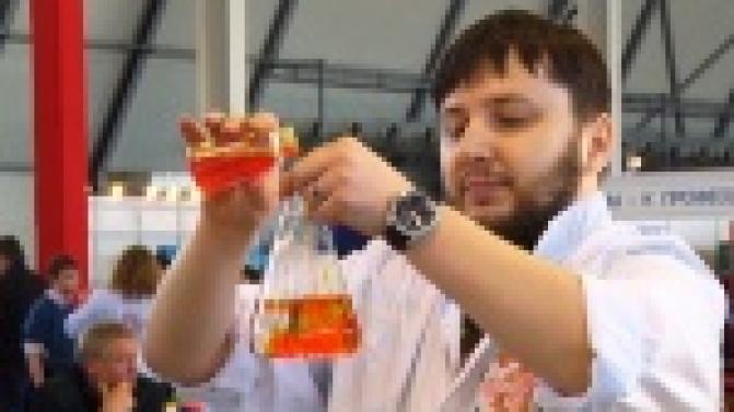 Электронные животные и роботы - сладкоежки