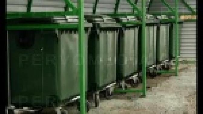 Новыми мусорными баками теперь могут пользоваться и жители Динаса.