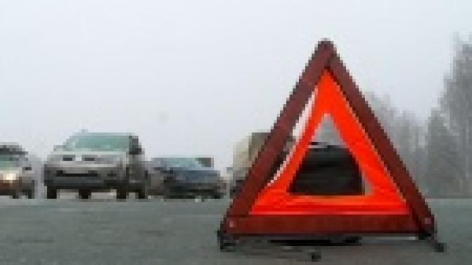 Легковой автомобиль столкнулся с внедорожником