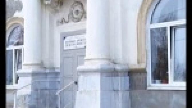 Книга по-прежнему - лучший подарок.