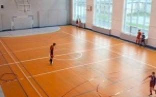 Футболисты и баскетболисты Хромпика теперь будут тренироваться в обновленном зале
