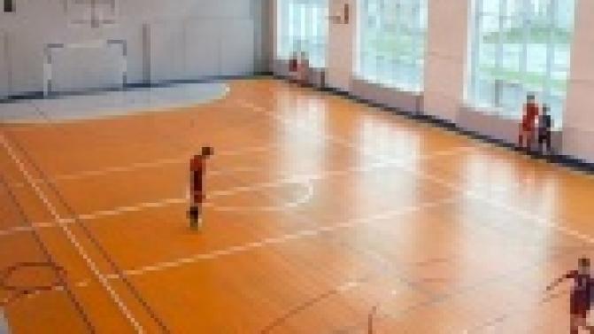 Футболисты и баскетболисты Хромпика теперь будут тренироваться в обновленном зале