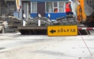 На Первомайском переезде приостановили движение автотранспорта