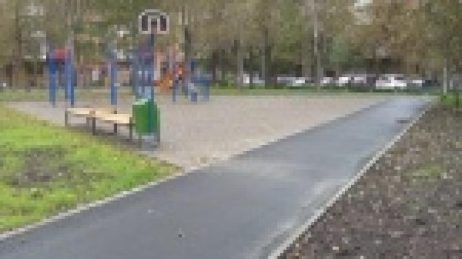 Первоуральские дворы продолжают преображаться