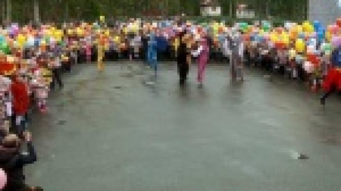 Первый звонок прозвучал почти для двух тысяч маленьких первоуральцев.