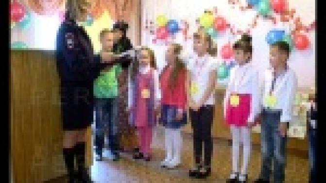 Автоинспекторы Первоуральска напомнили будущим первоклассникам о правилах дорожного движения.