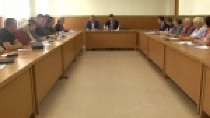 Несанкционированные свалки, реконструкция освещения и новые детские площадки