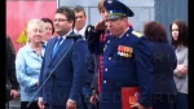 Вчера - студенты, сегодня - солдаты.