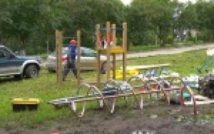 Вместо самодельной тарзанки, новые качели