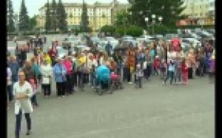 День семьи, любви и верности в Первоуральске завершился красочно