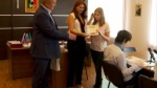 Восемь кинолент, десятки выступлений и тысячи зрителей