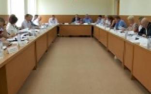 В деревне Коновалово решили построить Церковь, в Извездной клуб