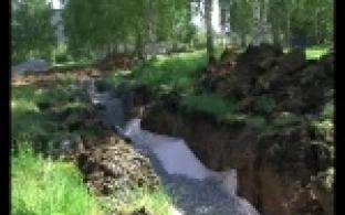 К новому учебному году в первой школе отремонтируют крышу, заменят окна, а во дворе образовательного учреждения установят игровую площадку.